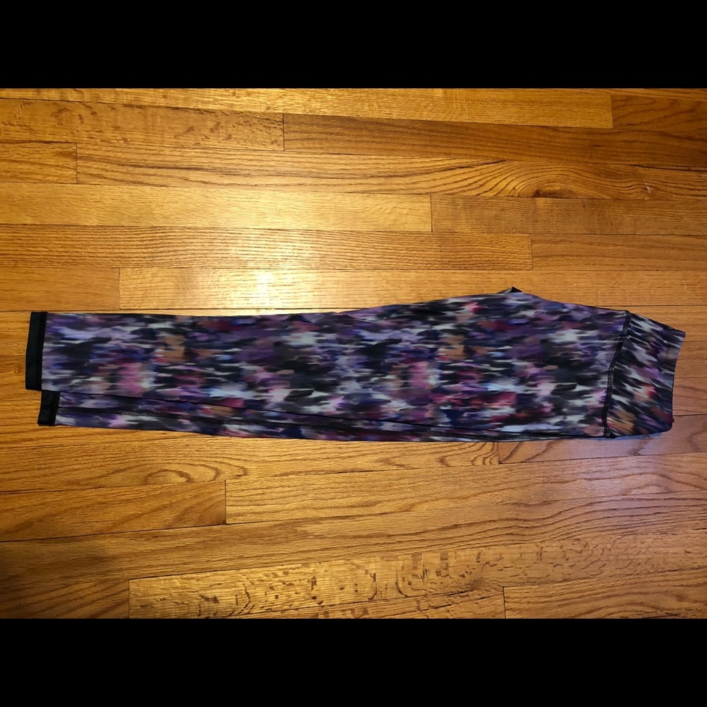 With love peach
Reversible leggings